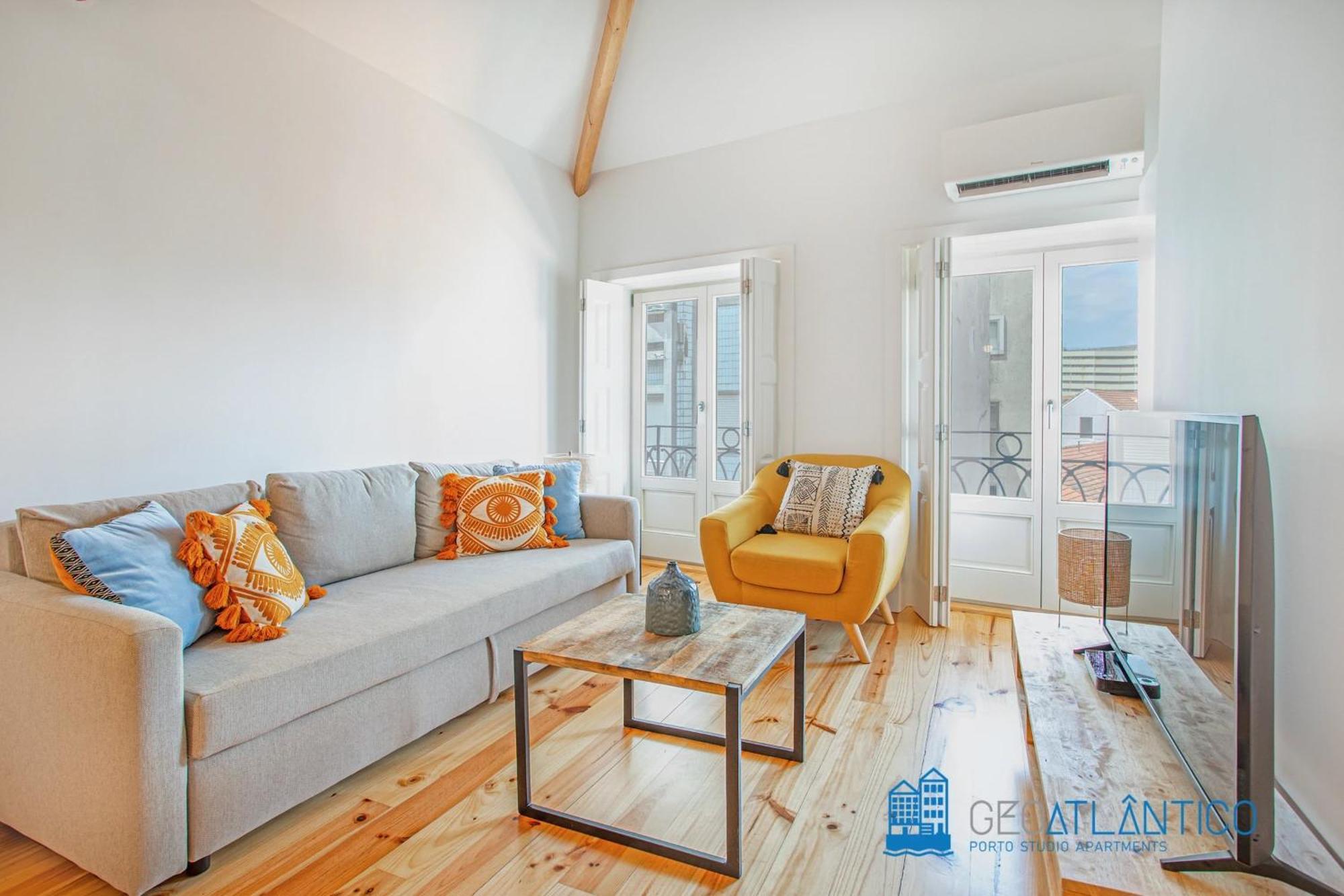 Poveiros Oak Loft - Santo Ildefonso Apartment Porto Luaran gambar