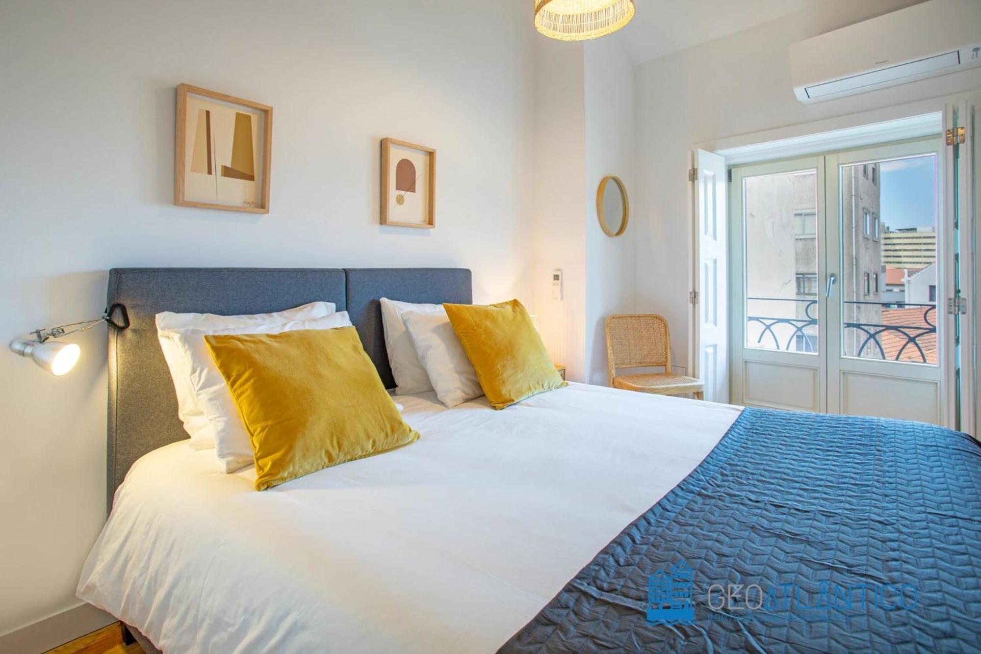 Poveiros Oak Loft - Santo Ildefonso Apartment Porto Luaran gambar